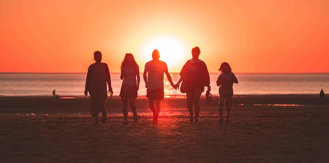 Happy family in Canada – Start your journey with expert immigration services.